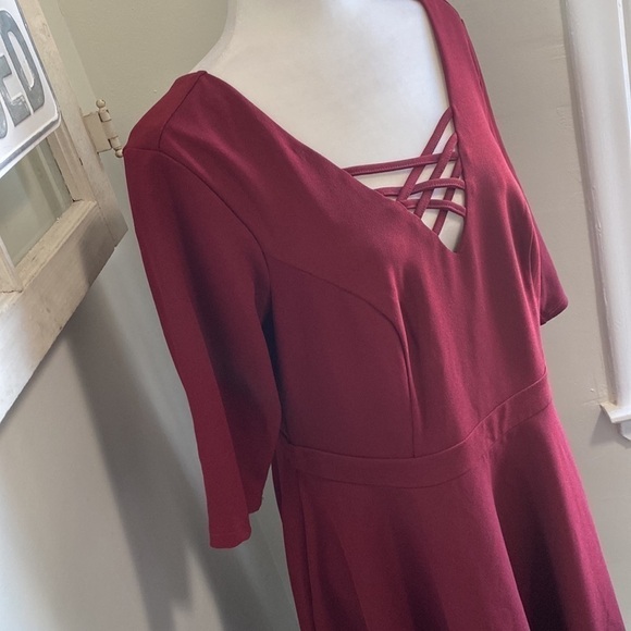 City Chic Cross-Neck Skater Dress - Picture 4 of 9